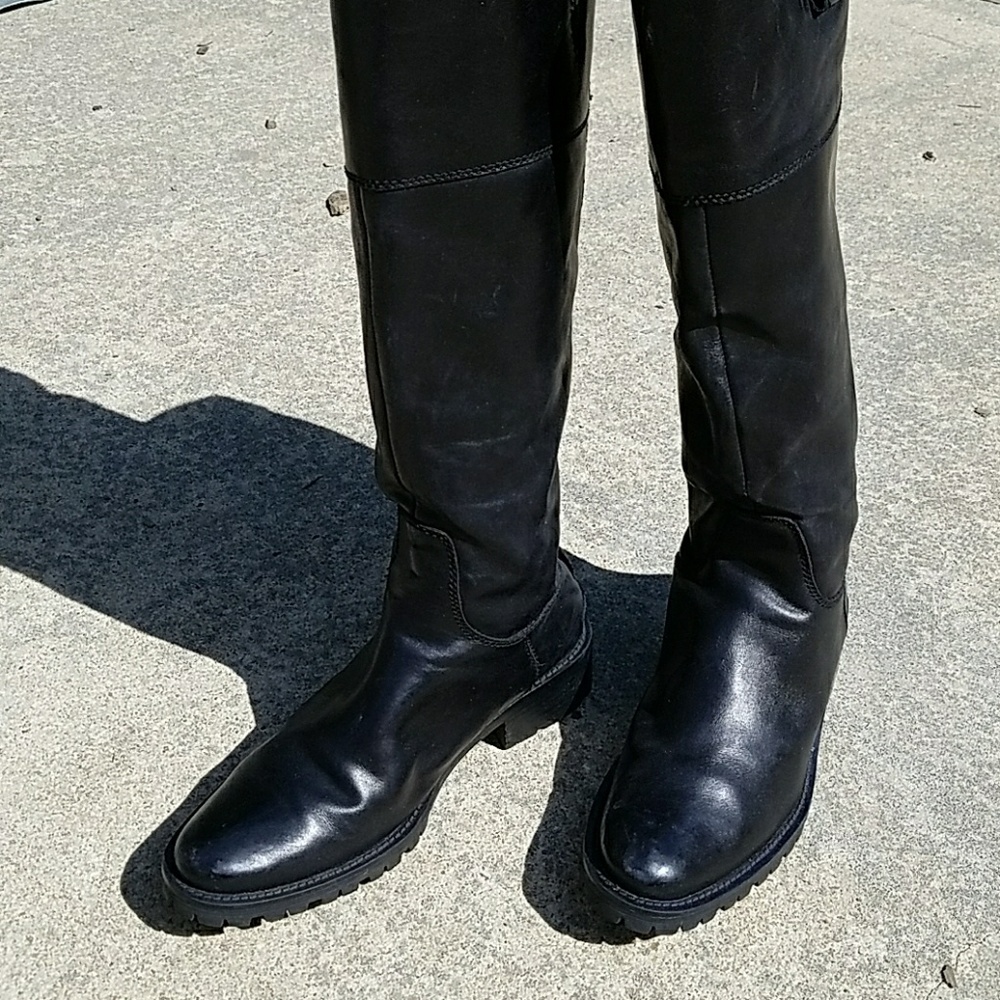 Genuine leather boots by Steven